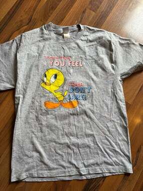 Looney Tunes Tweety Bird 'I Know How You Feel I Just Don't Care!' Tshirt